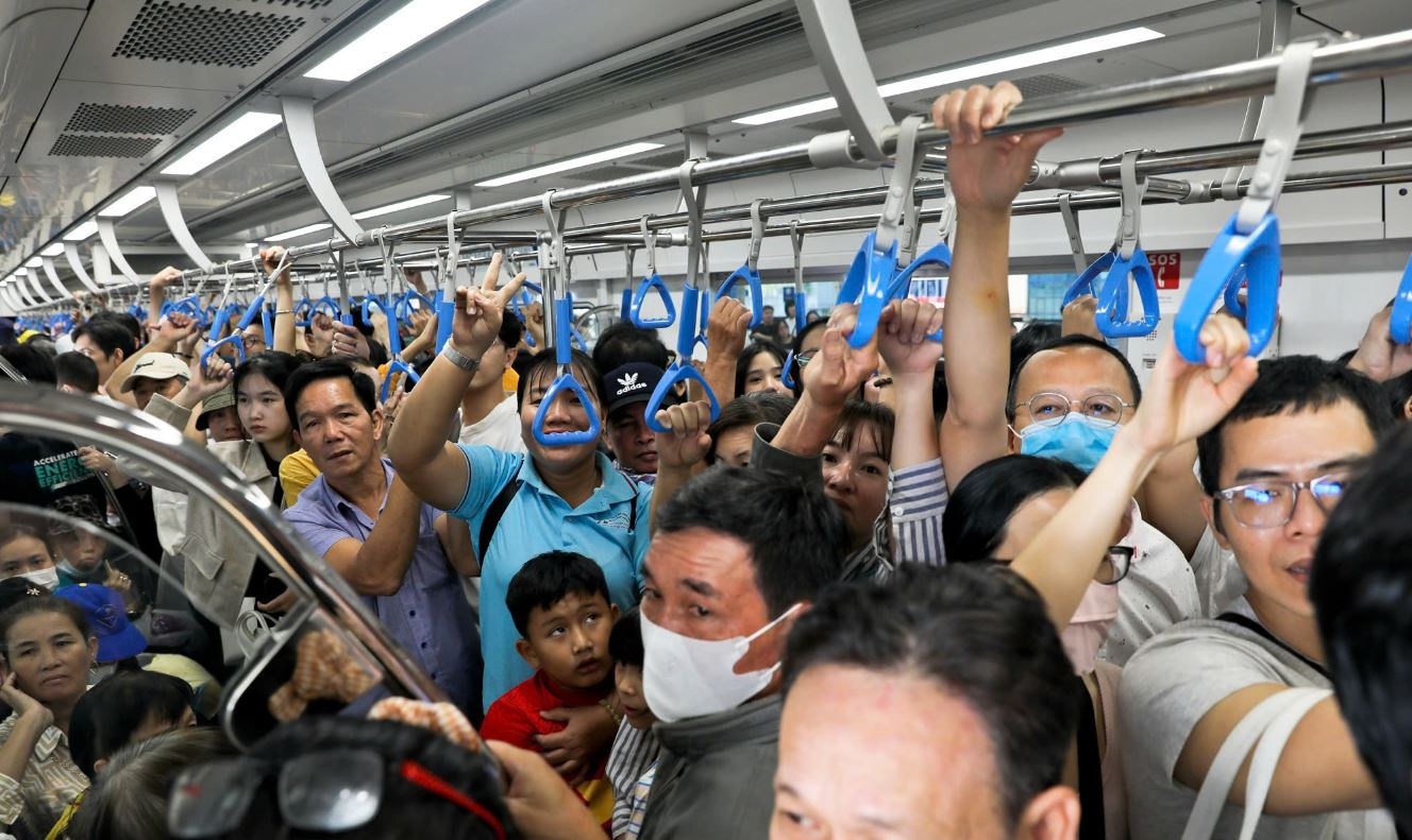 Metro TP.HCM don luong khach gap 6 lan du kien hinh anh