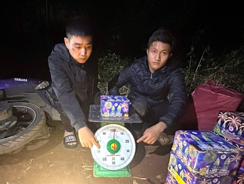 Phao hoa Gia Lai anh 1