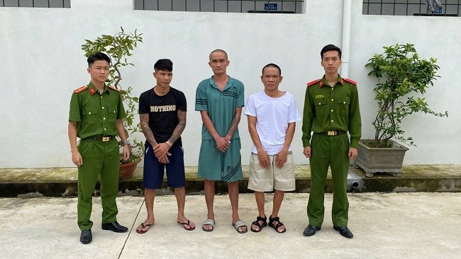 Triet xoa o nhom ma tuy co vu khi 'nong' hinh anh