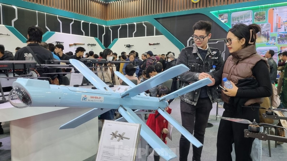 Ky nhieu hop dong, tong hon 286 trieu USD tai trien lam quoc phong hinh anh