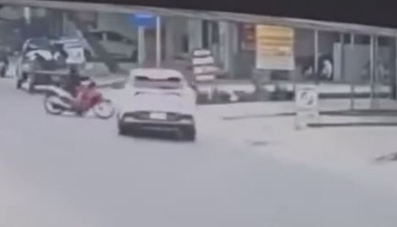 Loi khai cua tai xe tranh xe may, dam be gai tu vong o Tuyen Quang hinh anh