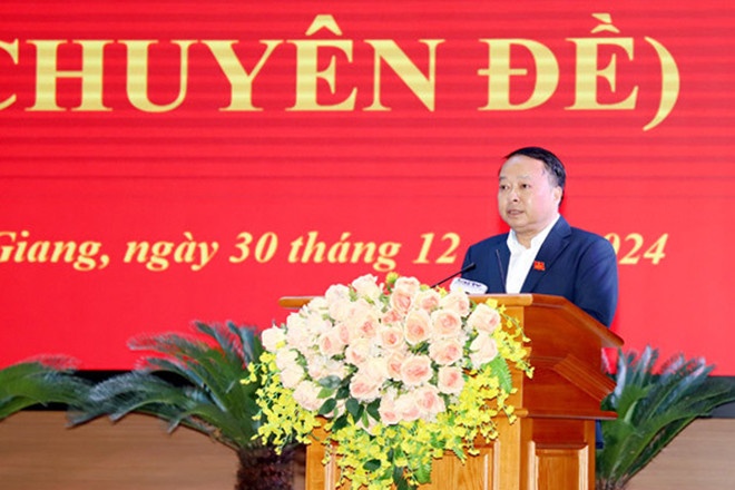 Dai ta Phan Huy Ngoc duoc bau giu chuc Chu tich UBND tinh Ha Giang hinh anh