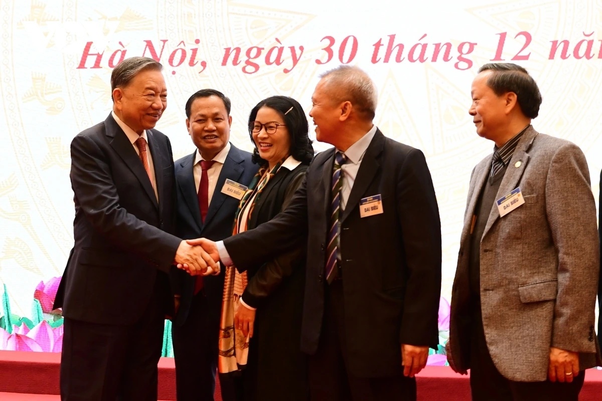 Tong Bi thu To Lam gap mat dai bieu tri thuc, nha khoa hoc hinh anh