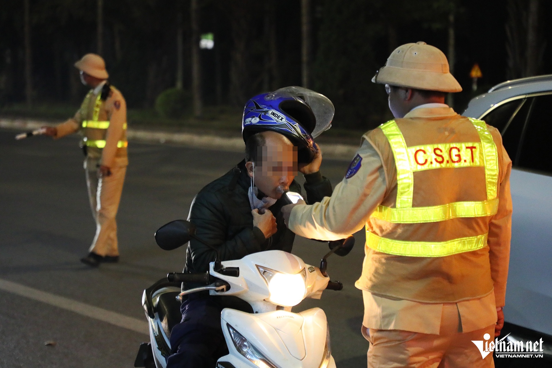 muc phat nghi dinh 168 anh 2