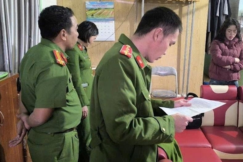 Tam giu hinh su khan cap mot phu nu o Dak Lak hinh anh