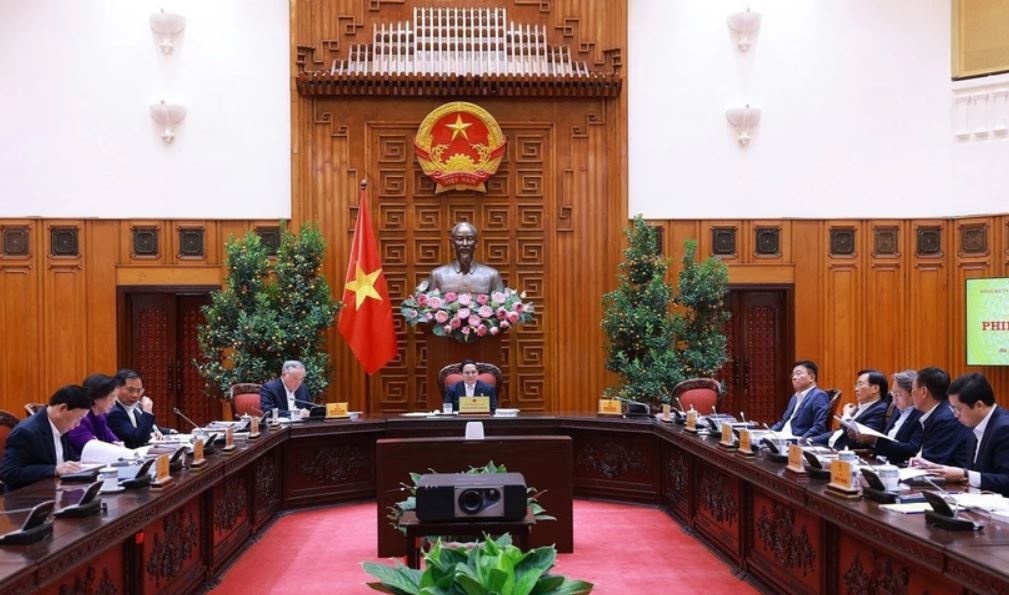 Tinh gon bo may cua Chinh phu: Tong bien che giam khoang 20% hinh anh