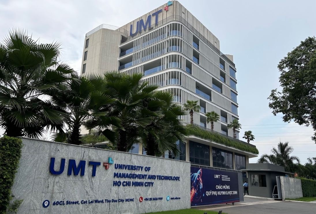 Vien truong mot dai hoc o TP.HCM xin thoi viec hinh anh