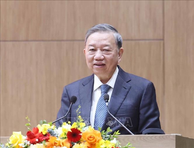 Trien khai tuyen truyen, gioi thieu cuon sach cua Tong Bi thu To Lam hinh anh