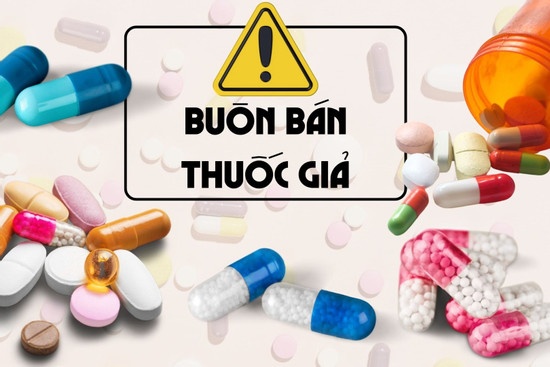 Nguoi dan ong buon ve chai tham gia vao duong day ban thuoc gia hinh anh