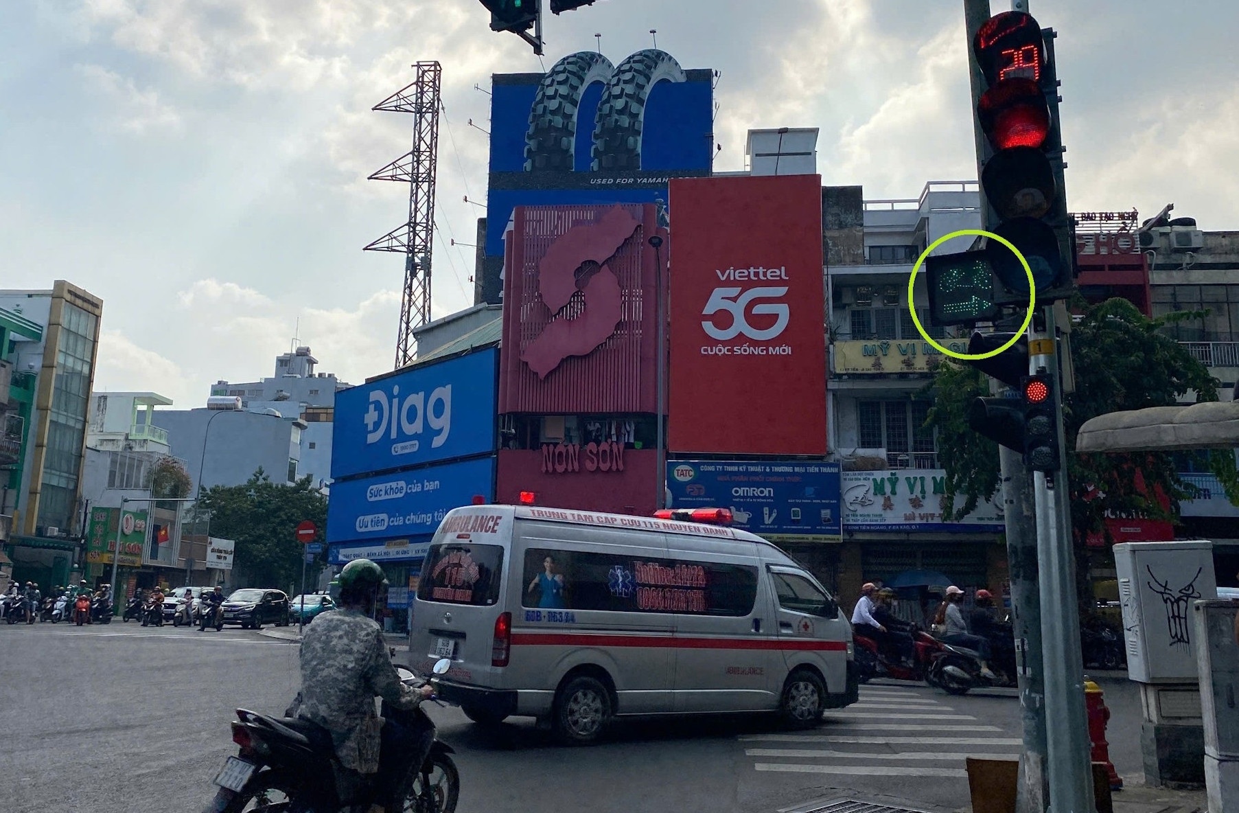 TP.HCM se ra soat, gan bien phu cho xe re phai khi den do hinh anh