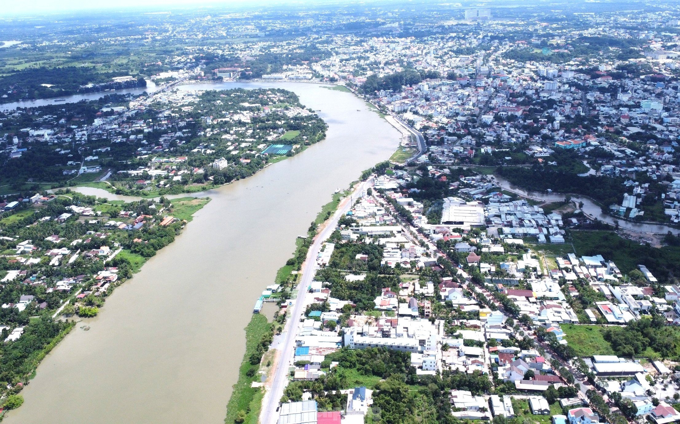 Binh Duong ngap nang anh 4