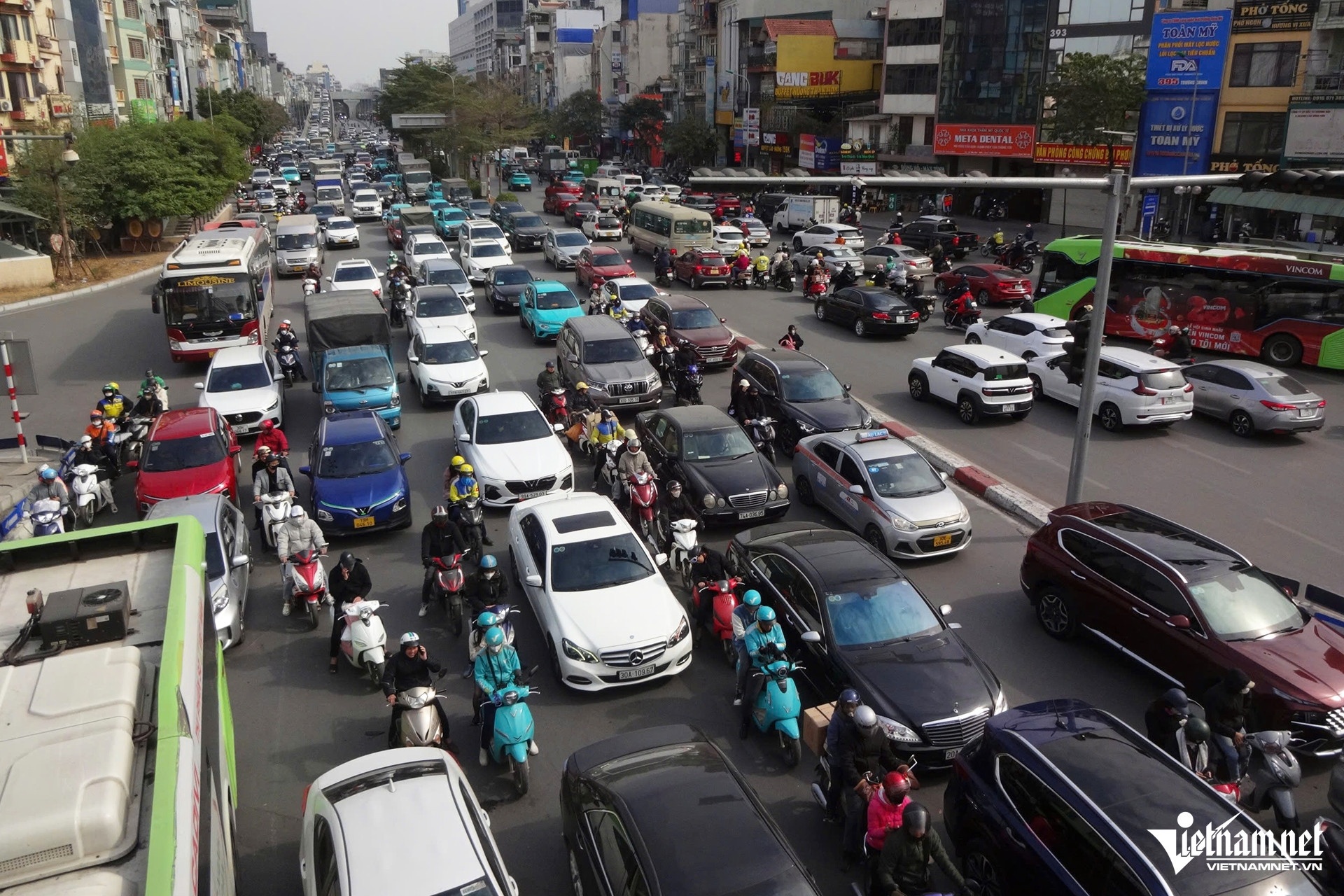 Ha Noi un tac anh 1