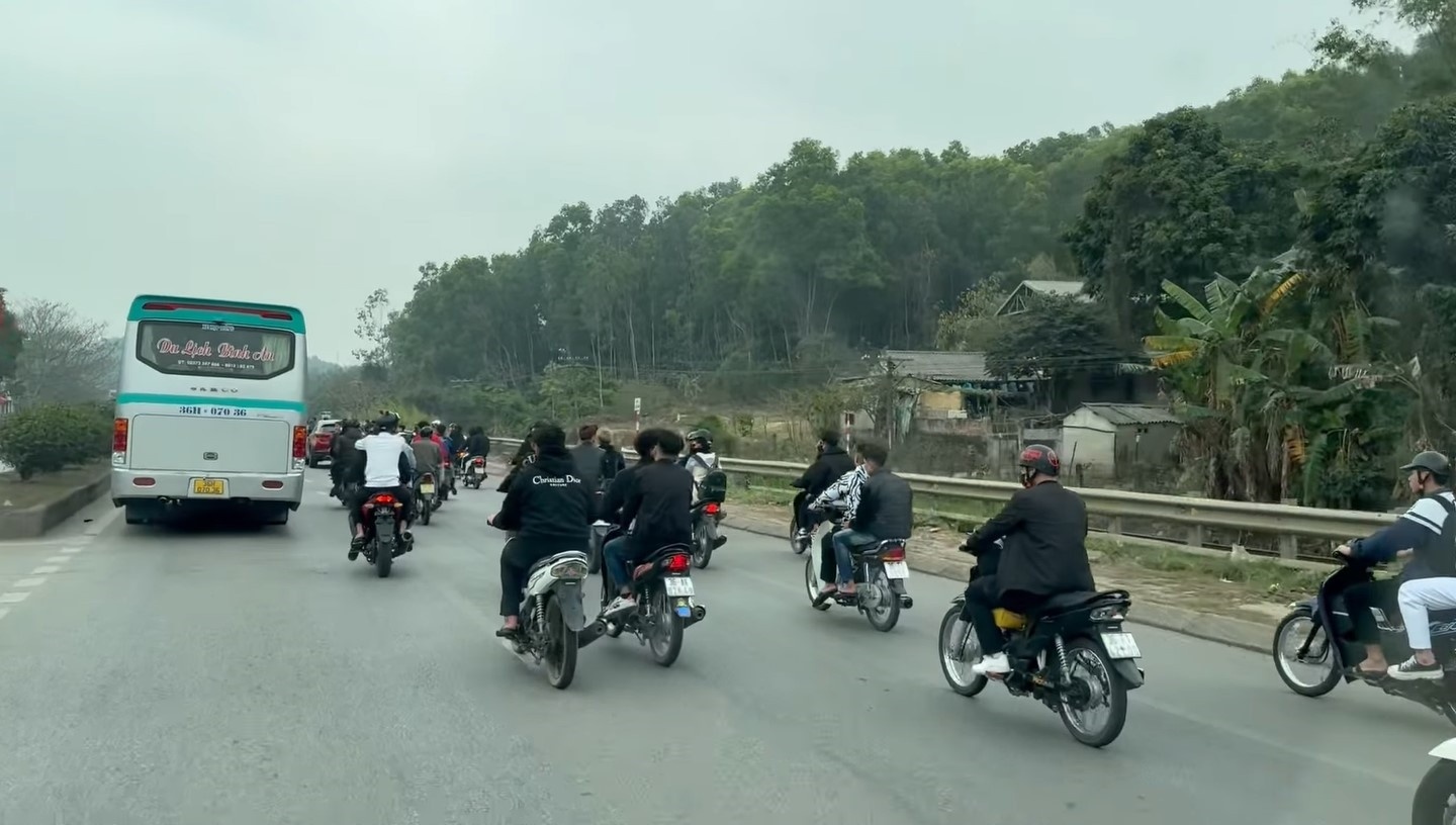 Xe may dan hang anh 1