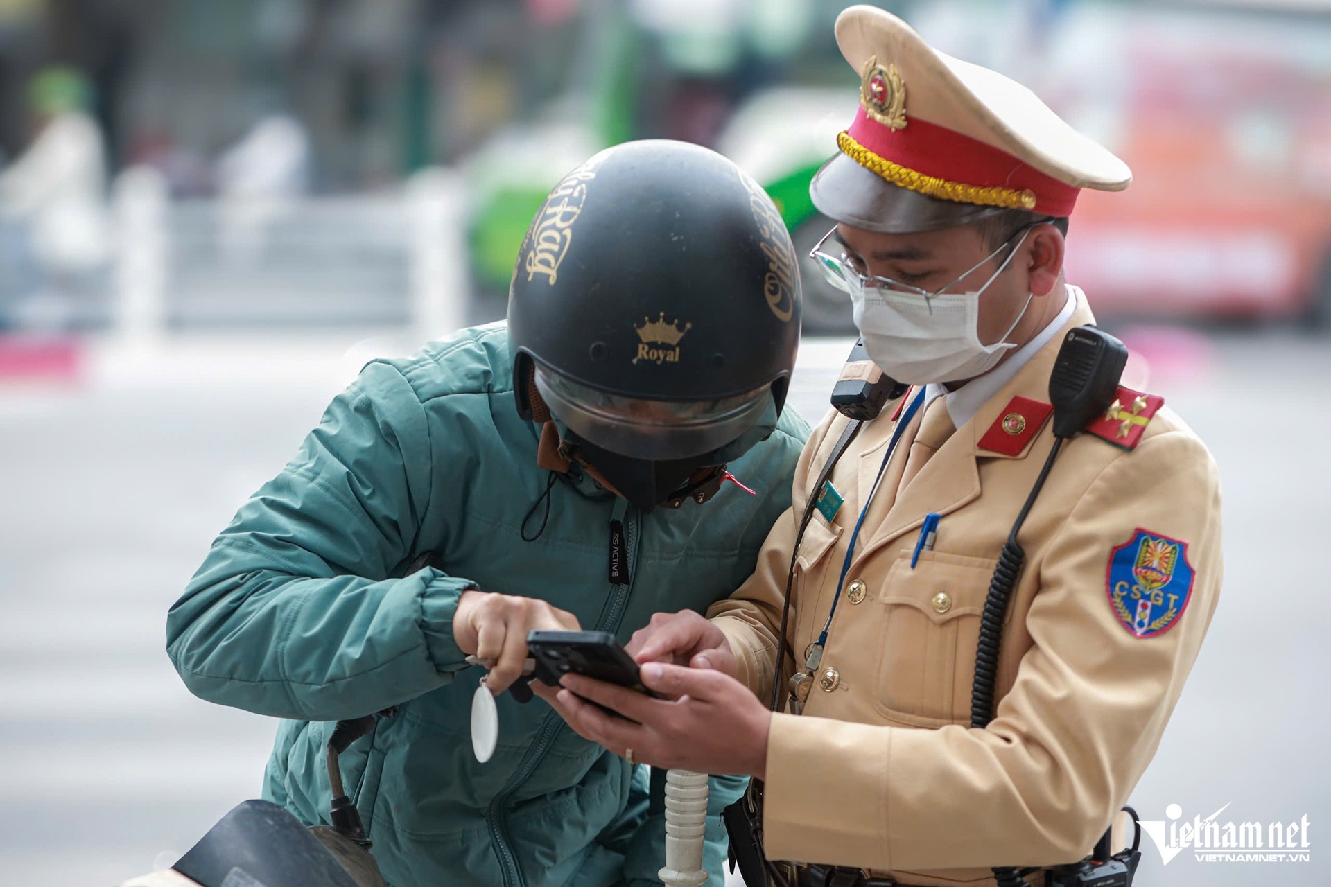 CSGT phat qua camera anh 2