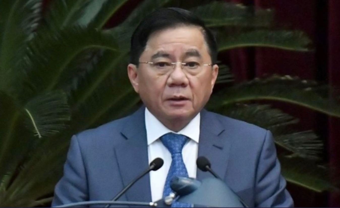 Chi thi Bo Chinh tri: Can bo, dang vien phai trong liem si, danh du hinh anh