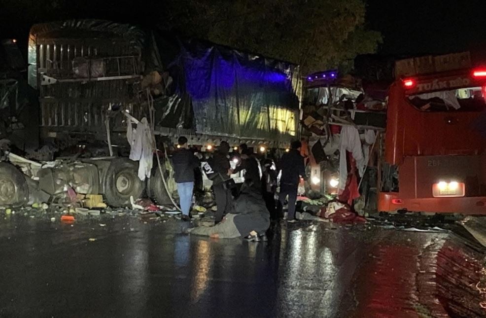 Nhan chung ke lai giay phut kinh hoang vu tai nan o Son La hinh anh