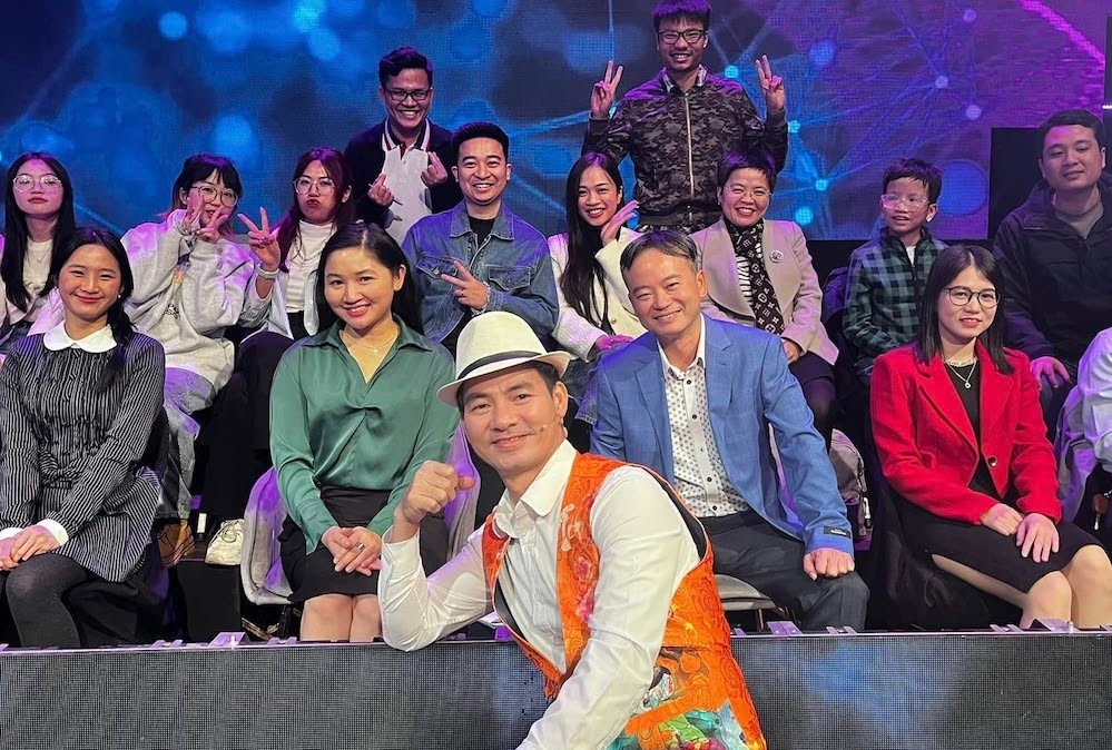 Tien si ngon ngu co van cho 'Vua tieng Viet' VTV co them vai tro moi hinh anh