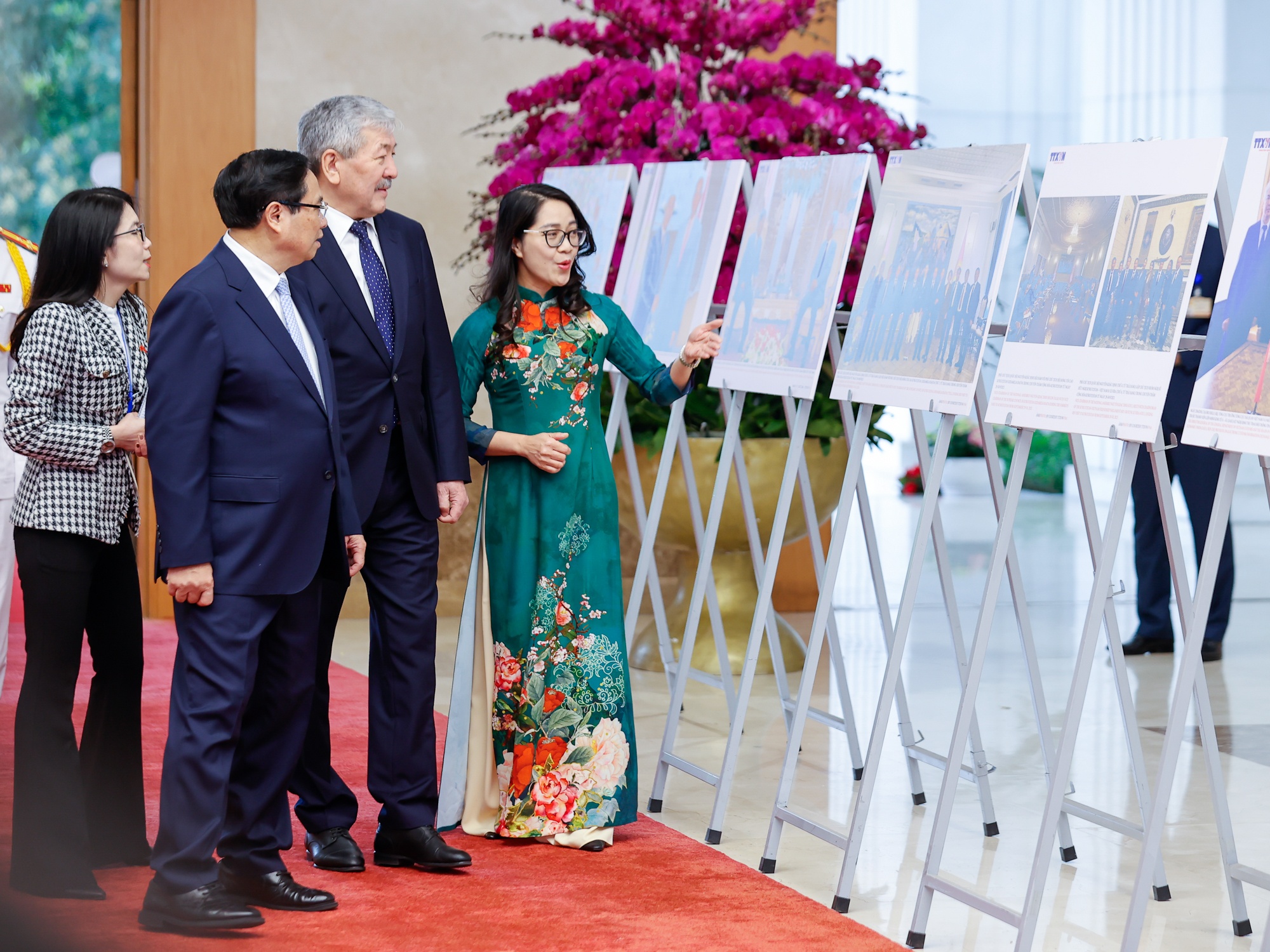 Pham Minh Chinh Adylbek Kasimalyev anh 5