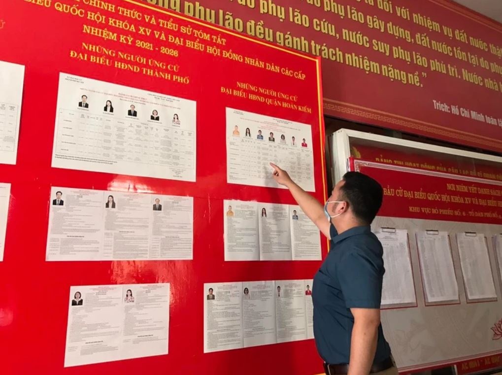 Tam dung giai quyet che do cho can bo khong tai cu, tai bo nhiem hinh anh