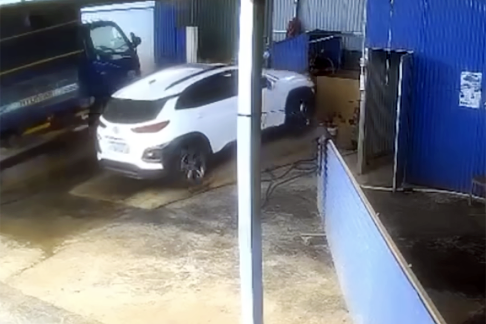 Dap nham chan ga anh 1