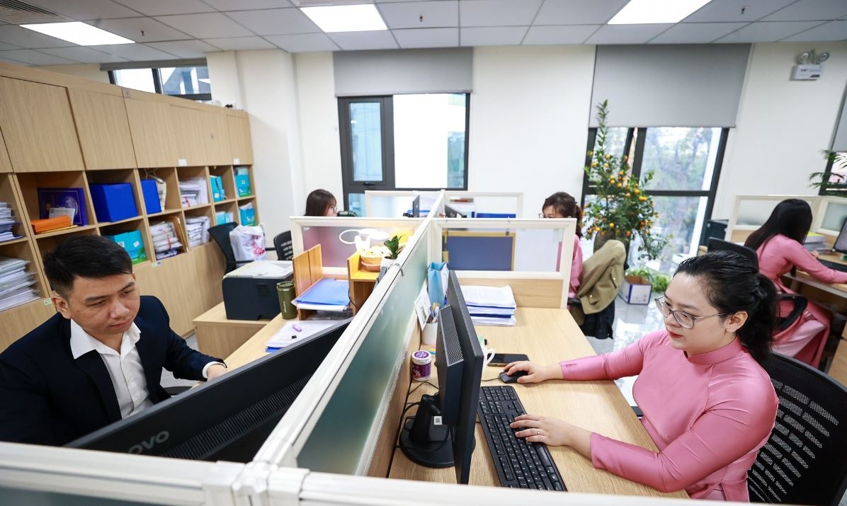 Bo Chinh tri: Tam dung bo nhiem chuc danh lanh dao cap tinh, huyen, xa hinh anh