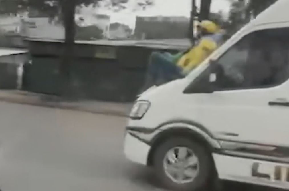 Can canh xe limousine 'cho nguoi' chay bang bang o Ha Noi hinh anh