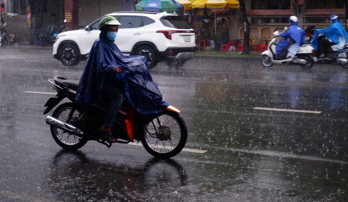 TP.HCM kha nang mua trai mua vao chieu toi hinh anh