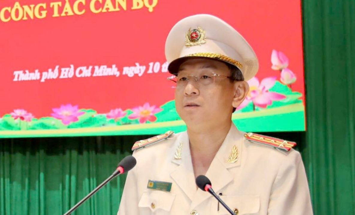 Dai ta Tran Hong Minh giu chuc Pho giam doc Cong an TP.HCM hinh anh