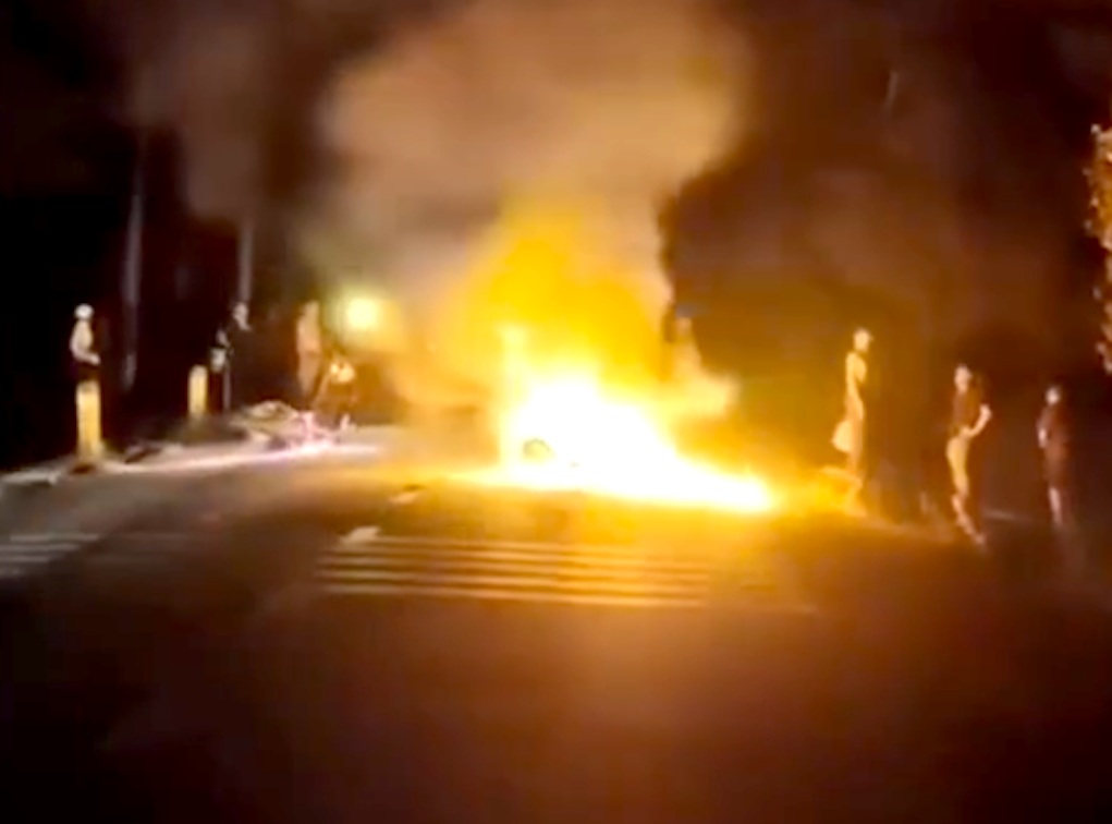 Xe may chay tu vong anh 1