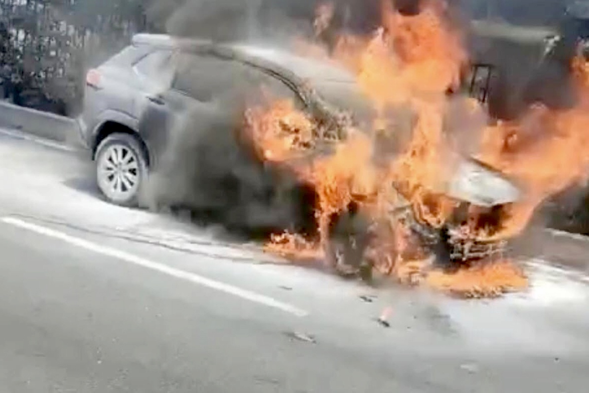 Oto chay Thu Duc TP.HCM anh 2