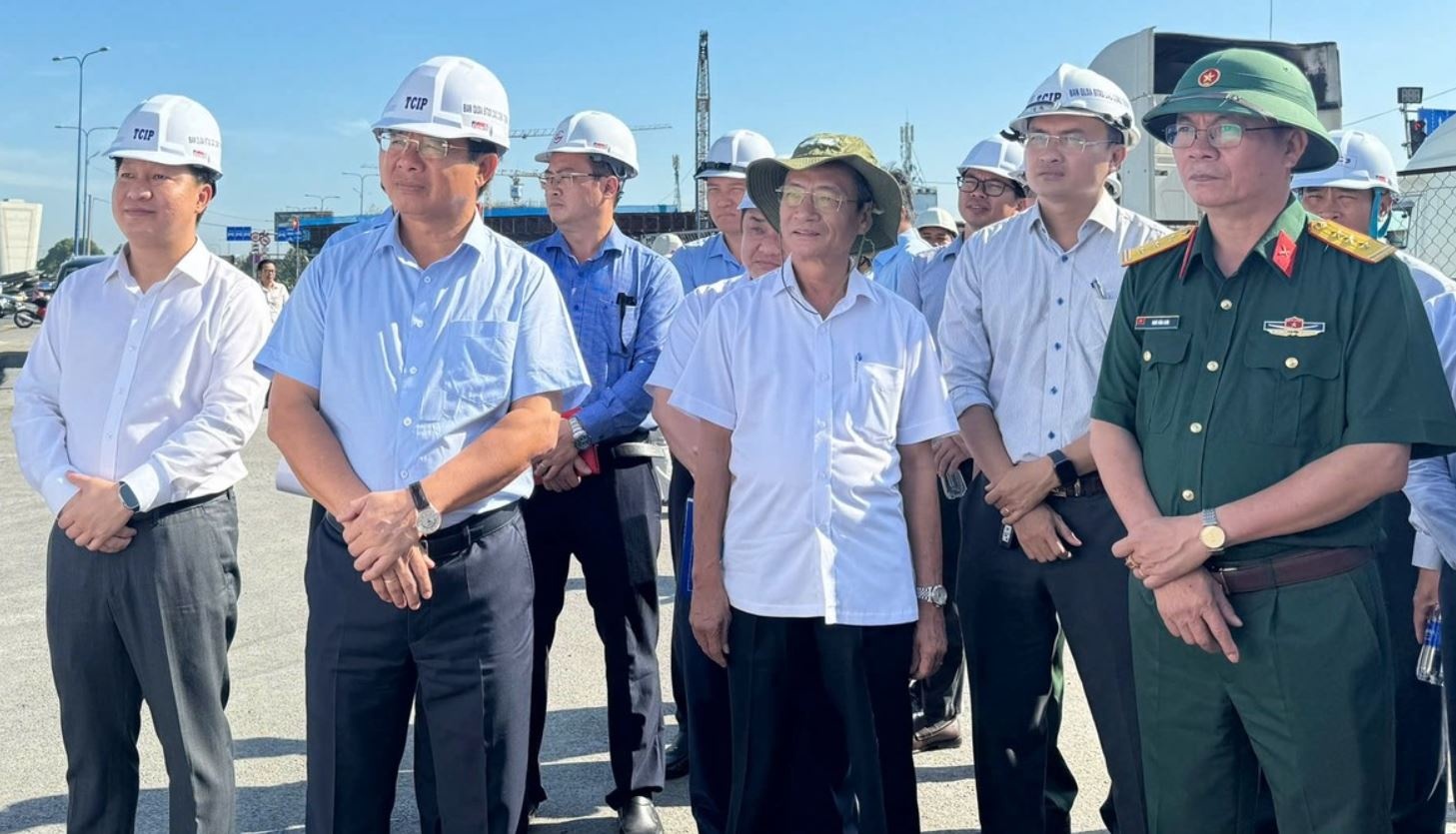 Chu tich TP.HCM kiem tra du an nut giao thong 3 tang hon 3.400 ty dong hinh anh