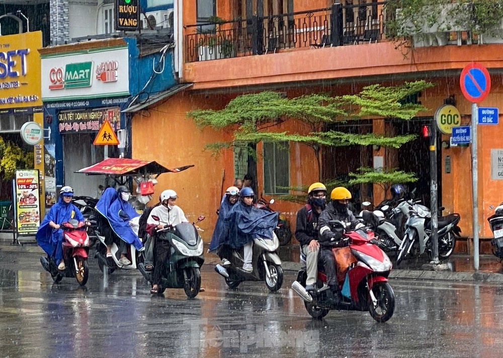 TP.HCM mua trai mua anh 1