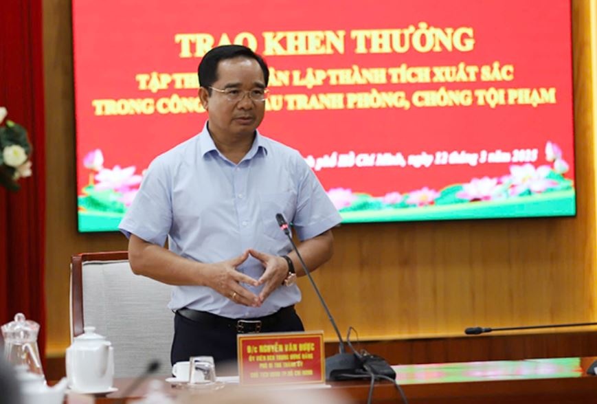 Khen thuong nong luc luong Cong an TP.HCM pha nhieu vu an lon hinh anh