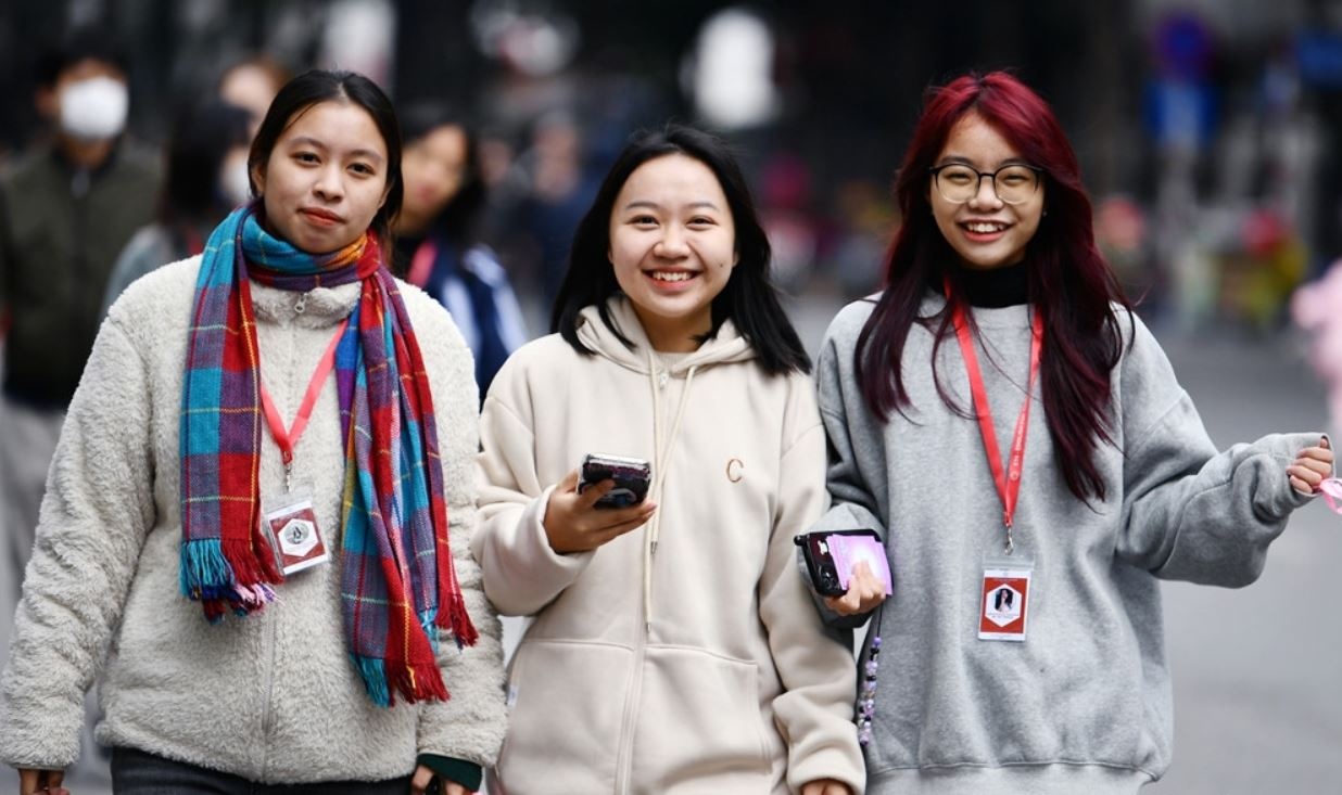 Khong khi lanh sap tran ve, mien Bac vao thoi ky ret kho hinh anh