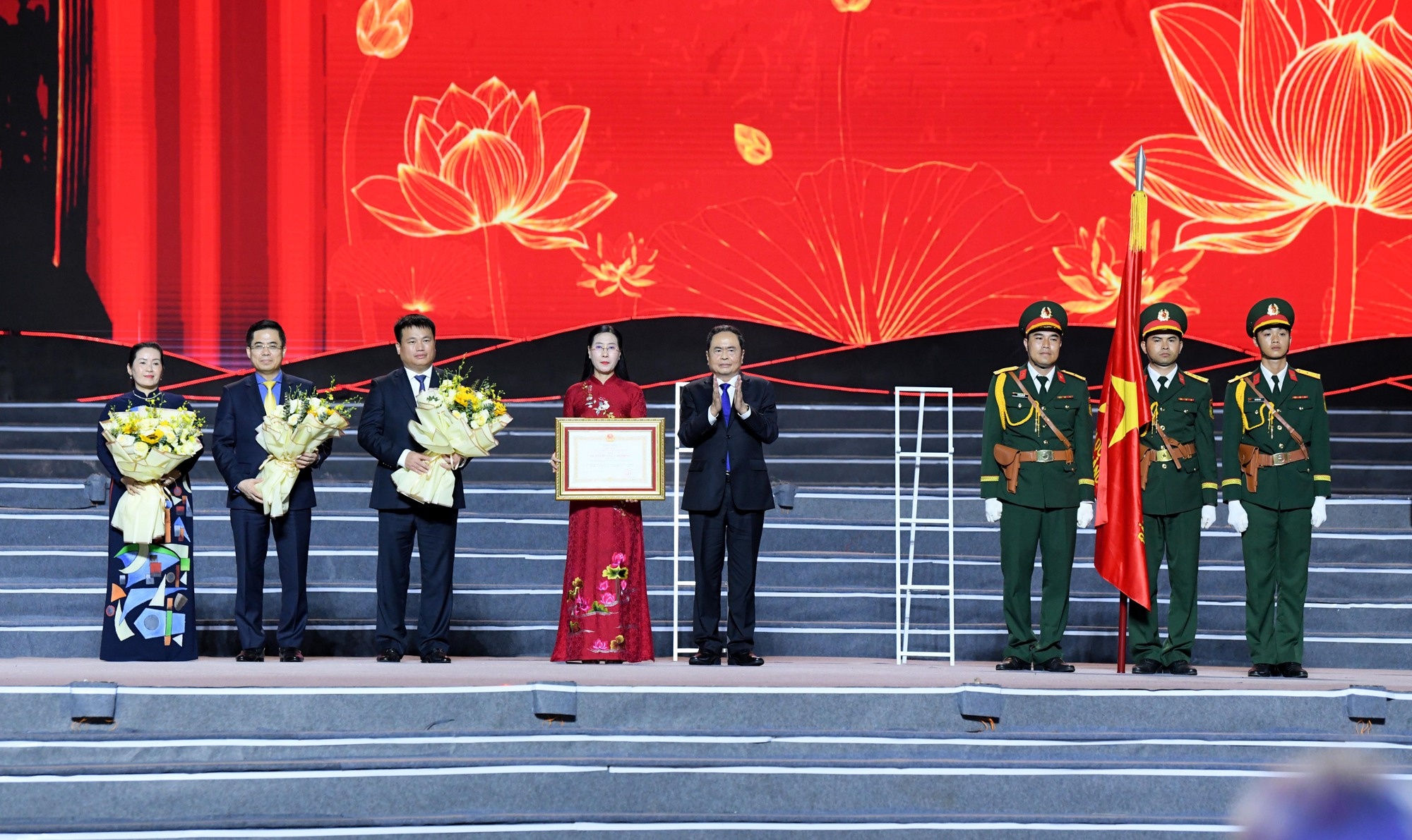 Ky niem 80 nam Khoi nghia Ba To va 50 nam Giai phong tinh Quang Ngai hinh anh