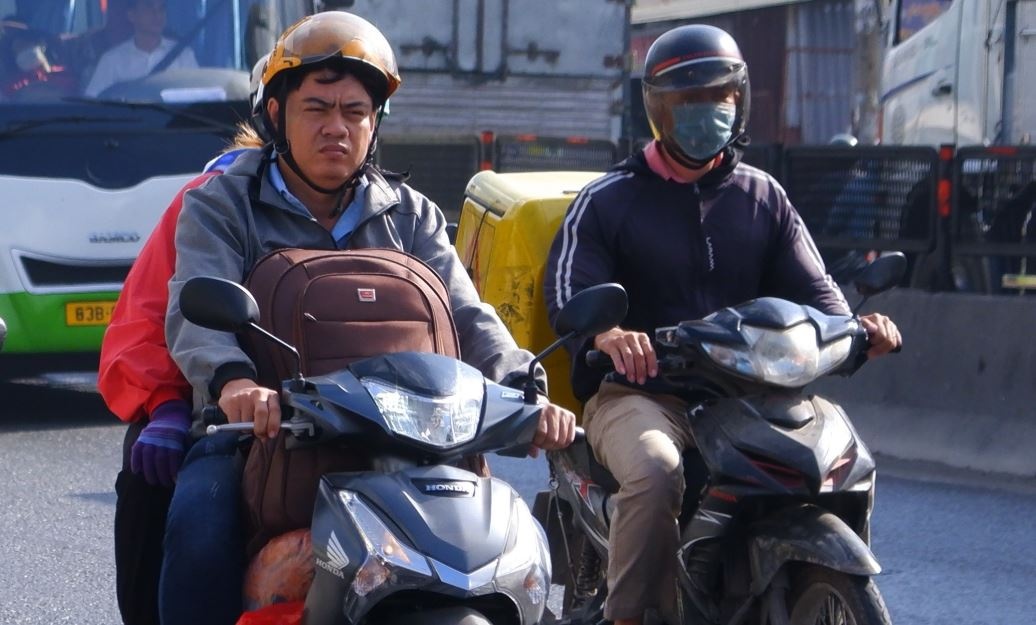 TP.HCM cuoi tuan nang nong, chi so UV o muc rat cao hinh anh