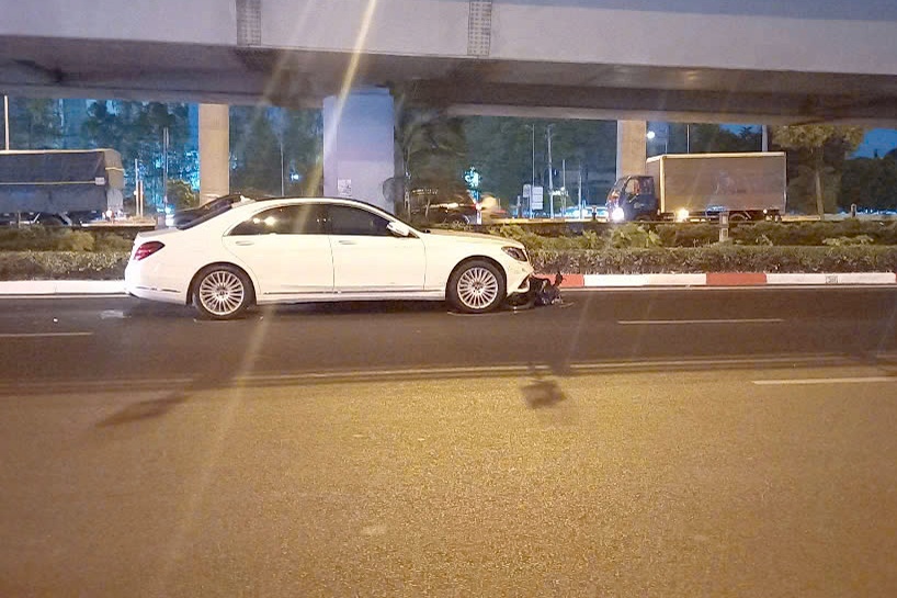 Nu tai xe Mercedes TP.HCM anh 2
