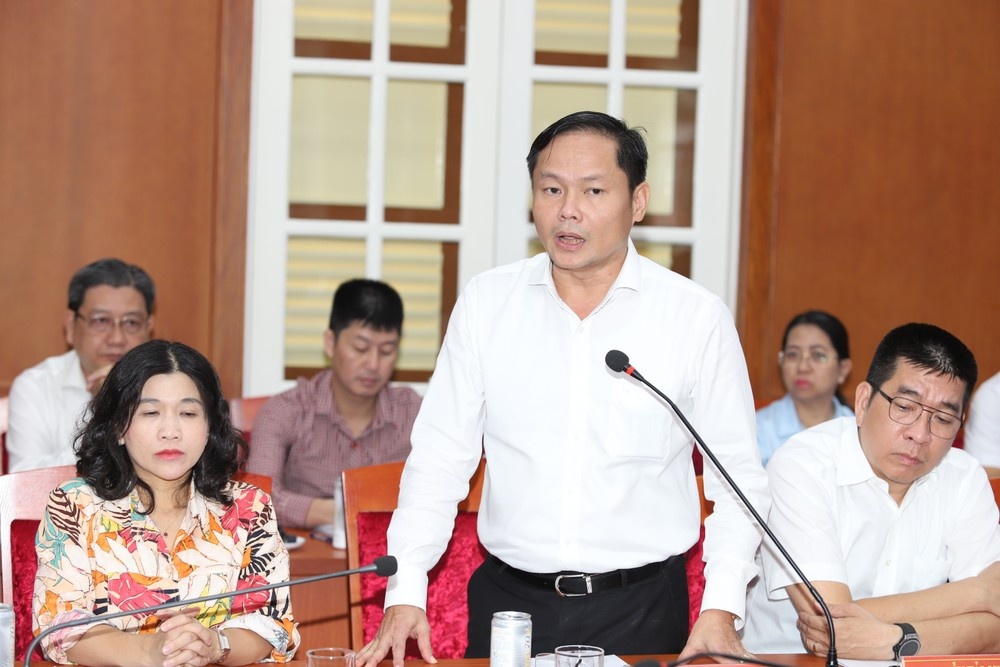 Quan 'giau nhat' TP.HCM co the vuot khoi ranh gioi hanh chinh hien huu hinh anh