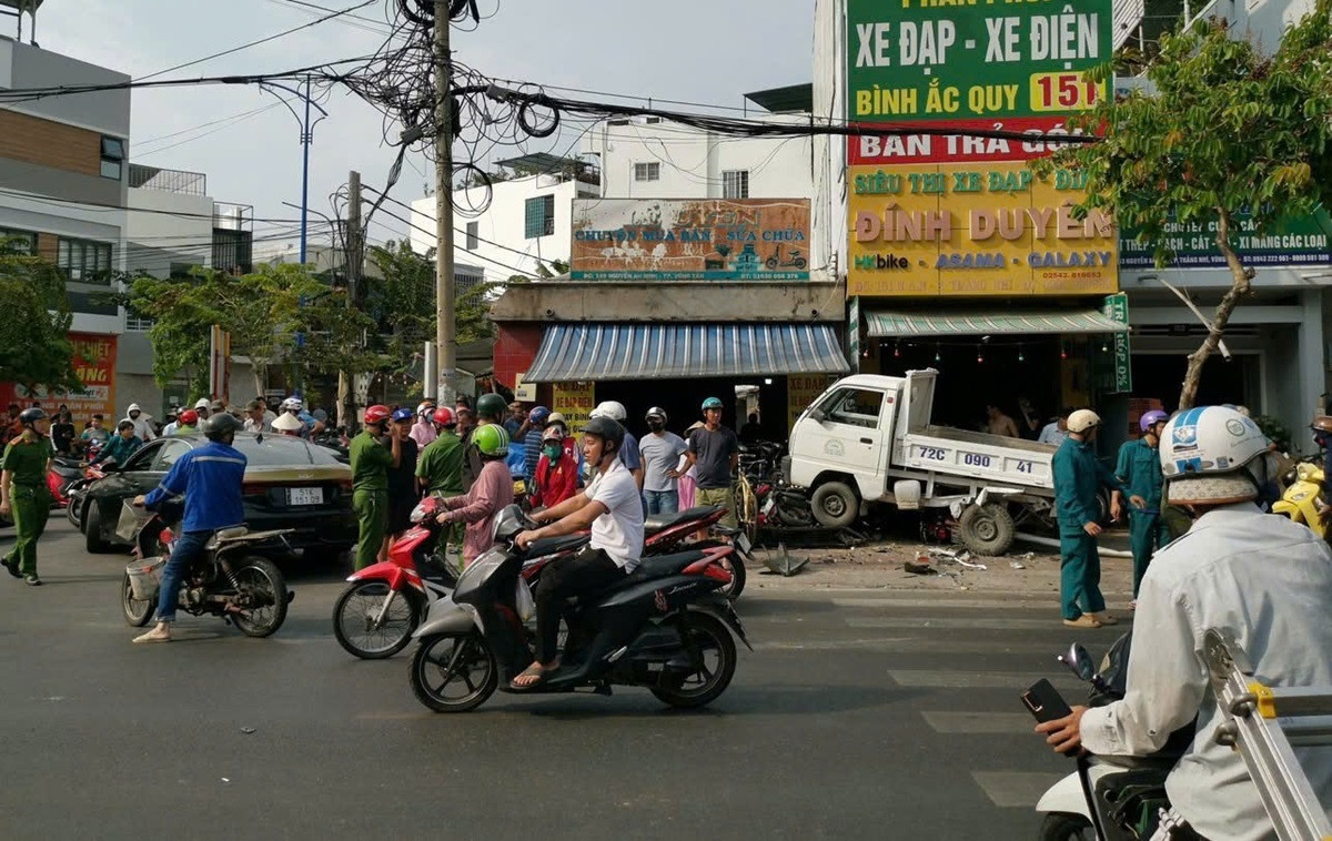 Tai xe day mui ruou anh 1