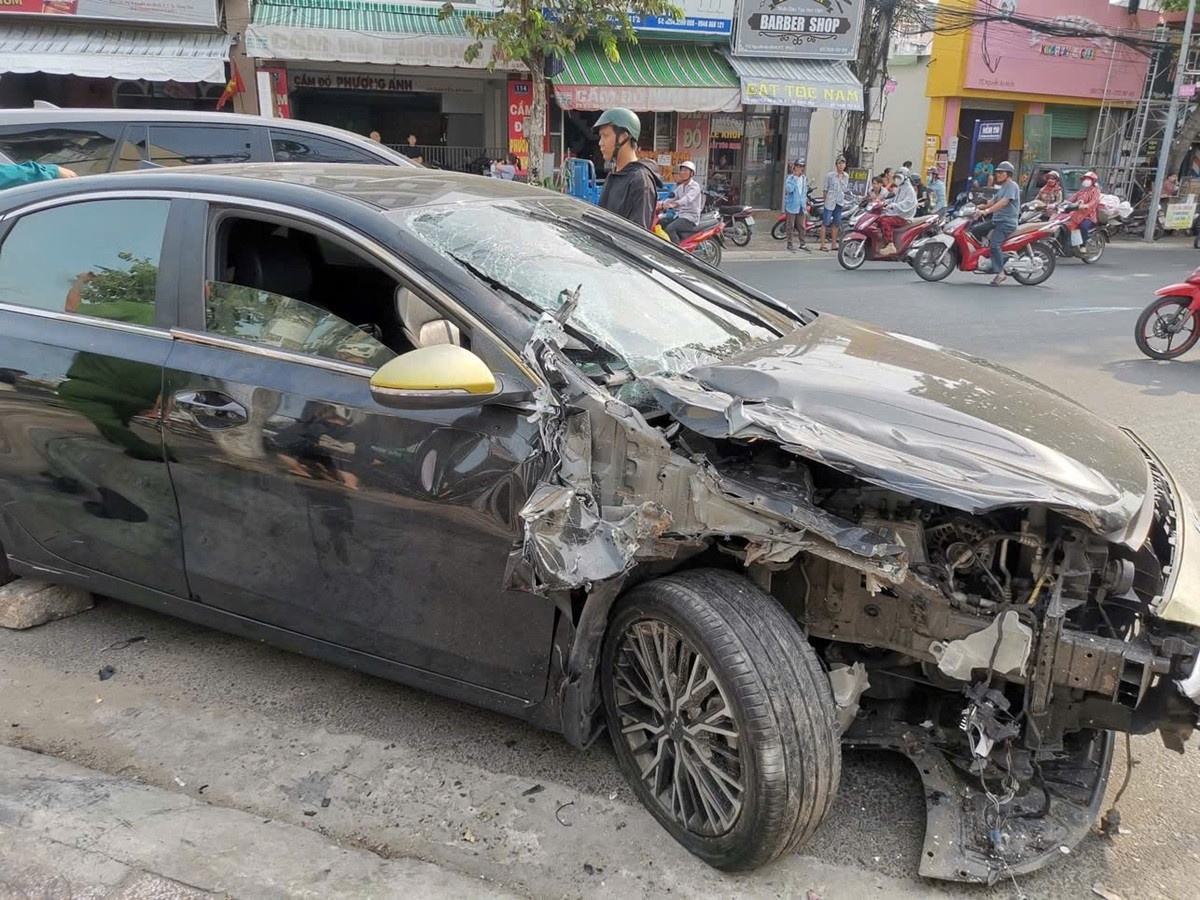 Tai xe day mui ruou anh 2