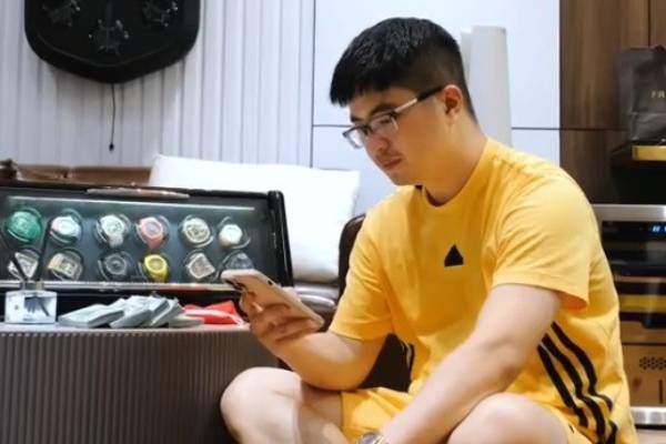 Vi sao Mr Pips 'long hanh' nhieu nam? hinh anh