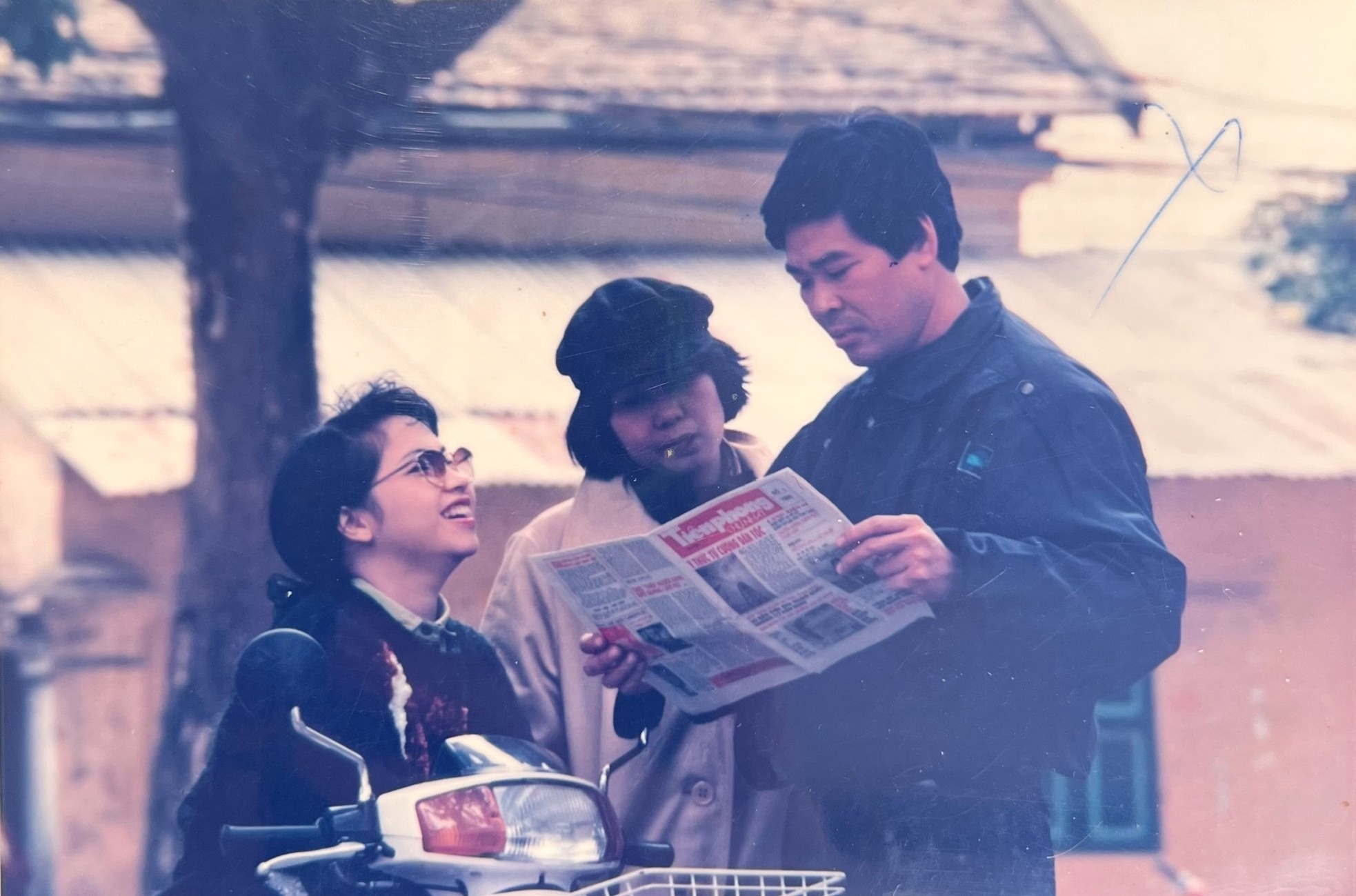 Tan man ve Nguyen Thuy Kha, nguoi 'dua nguoi yeu qua nha nguoi yeu cu' hinh anh