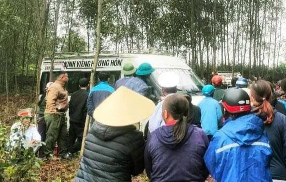 Dua tang anh trai, xe cho quan tai mat lai de nguoi em tu vong hinh anh