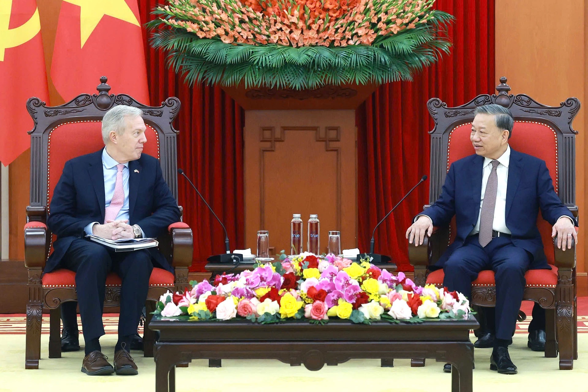 Tong Bi thu de nghi doanh nghiep My mo rong dau tu tai Viet Nam hinh anh