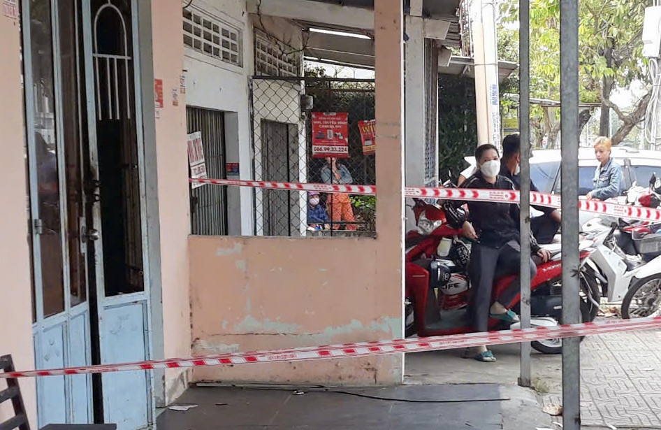 Thong tin dau long ve doi vo chong tu vong trong can nha khoa trai hinh anh