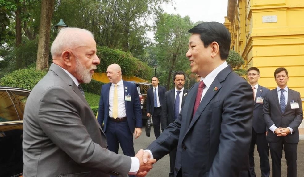 Chu tich nuoc Luong Cuong chu tri le don chinh thuc Tong thong Brazil hinh anh