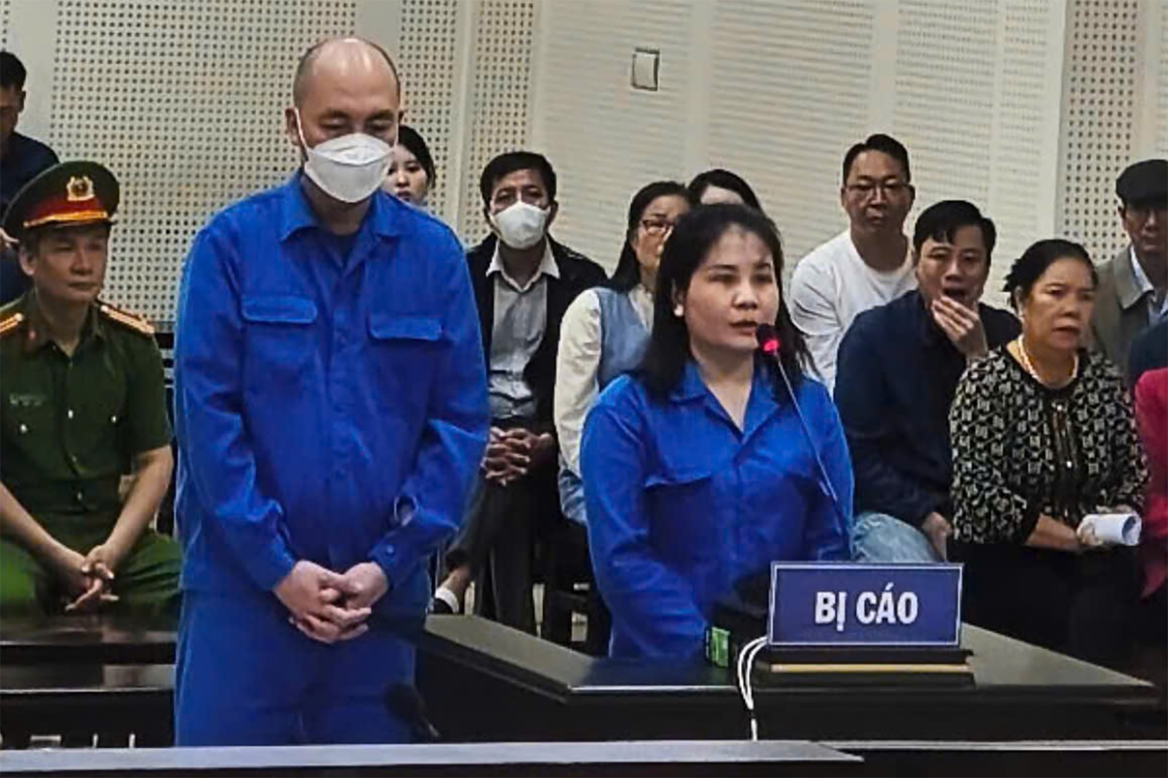 Lua gan 50 ty cua nhieu nguoi, 'nu quai' linh 25 nam tu hinh anh