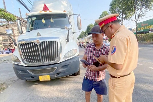 container TP.HCM anh 2