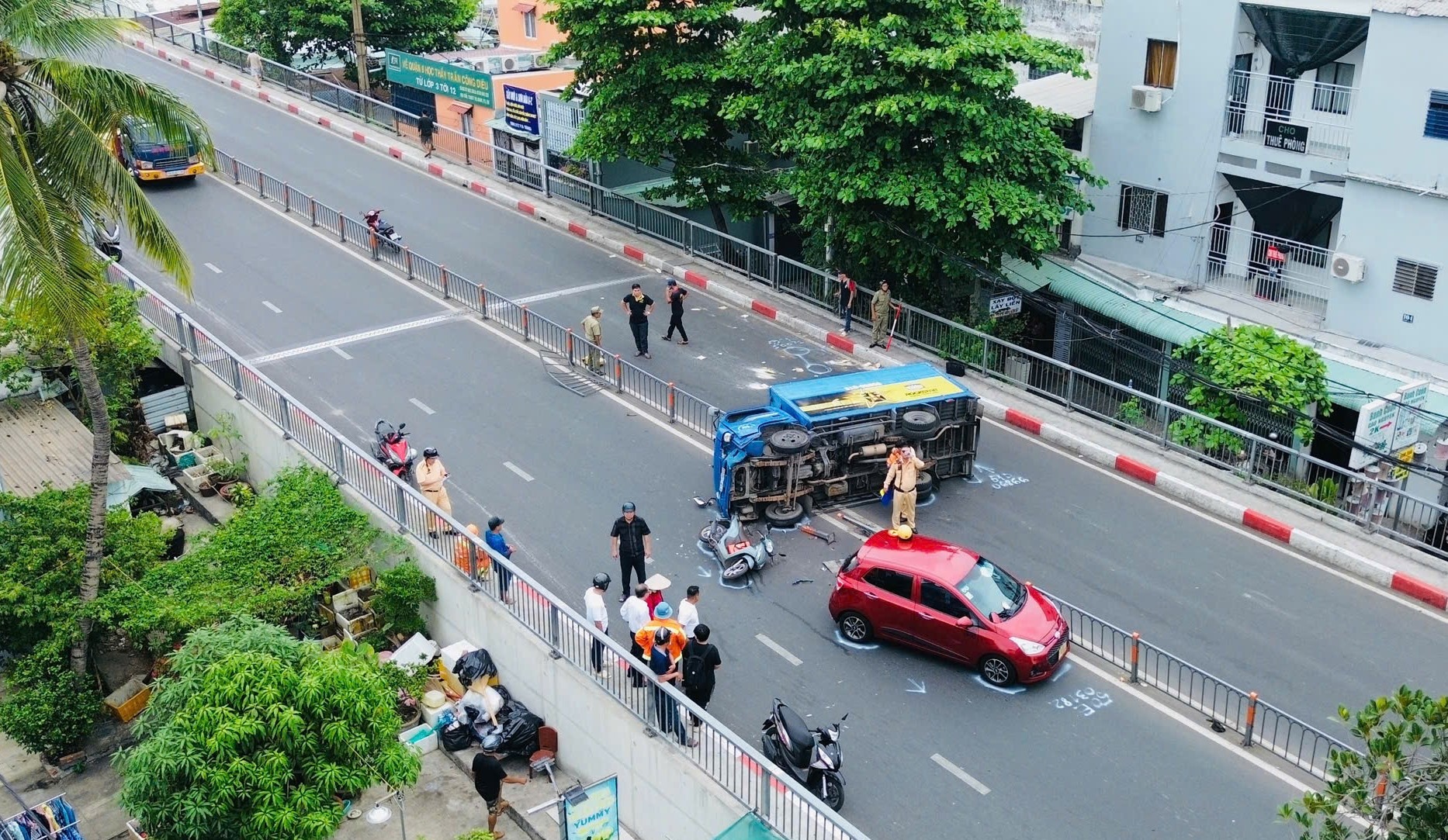 Cau chu Y TP.HCM anh 2