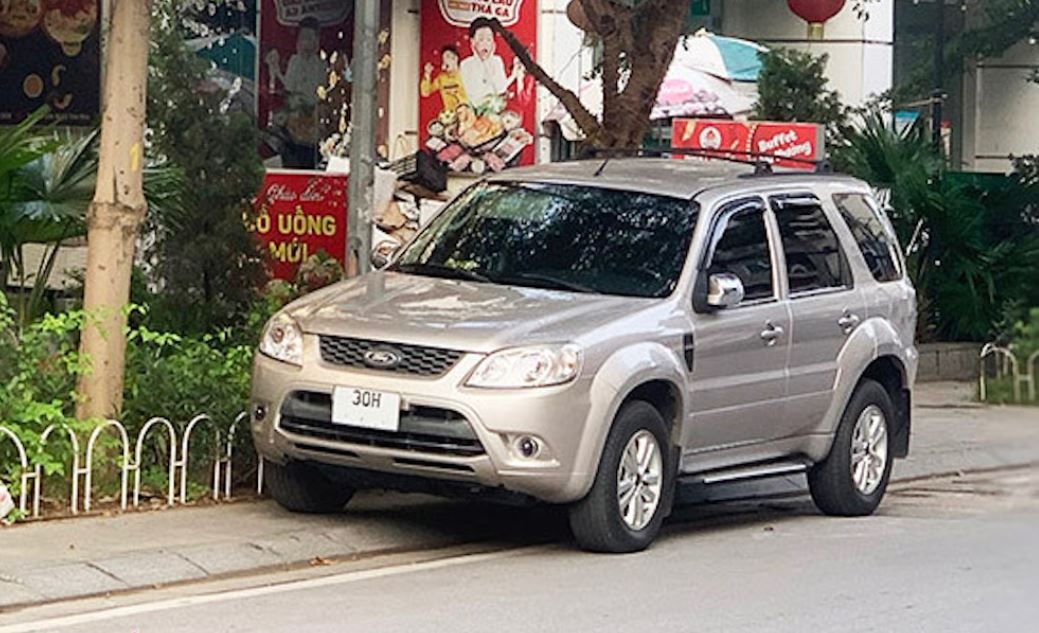 Do theo huong dan nha hang, chu oto nhan dieu ‘cay dang’ hinh anh